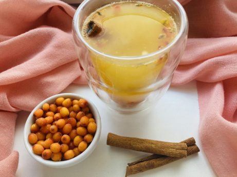 Облепиховый чай с лимоном и медом - фото шаг 7