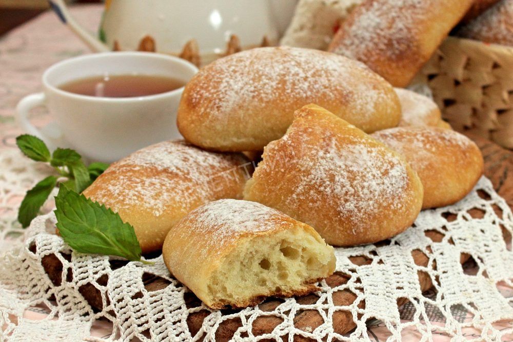 Французские булочки из хлебного дрожжевого теста