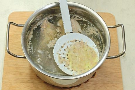 Куриный суп с клецками - фото шаг 2