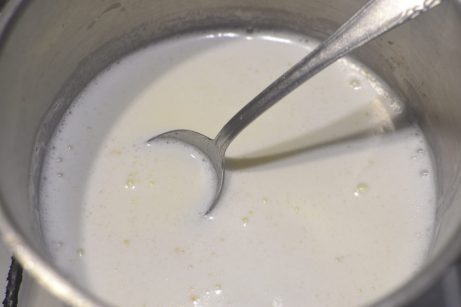 Молочный суп с вермишелью - фото шаг 3