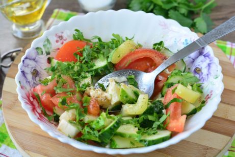 Овощной салат с сыром моцарелла - фото шаг 6