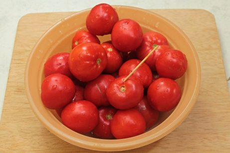 Сладкие маринованные помидоры на зиму - фото шаг 1