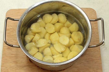 Начинка для пирожков с картошкой и жареным луком - фото шаг 2