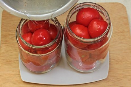 Сладкие маринованные помидоры на зиму - фото шаг 3