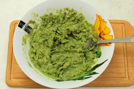 Соус Гуакамоле из авокадо – классический рецепт - фото шаг 3