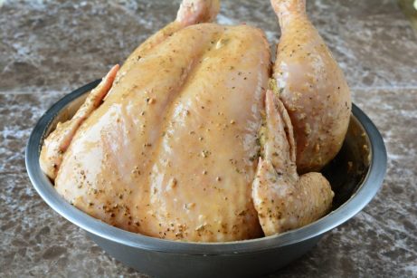 Курица в духовке целиком – блюдо на Новый год - фото шаг 4