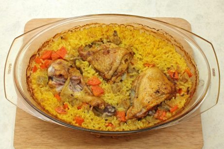 Курица с рисом и грибами в духовке - фото шаг 7