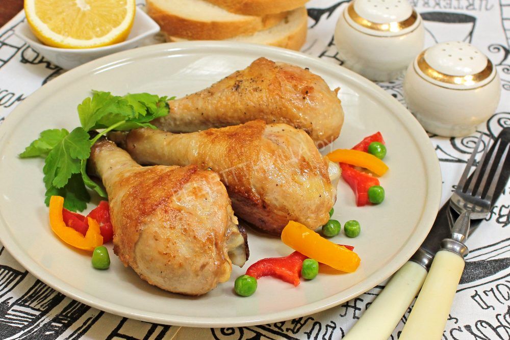 Жареные куриные голени на сковороде