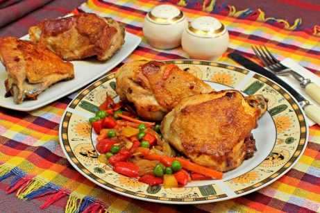 Курица с овощами, жареная на сковороде - фото шаг 7