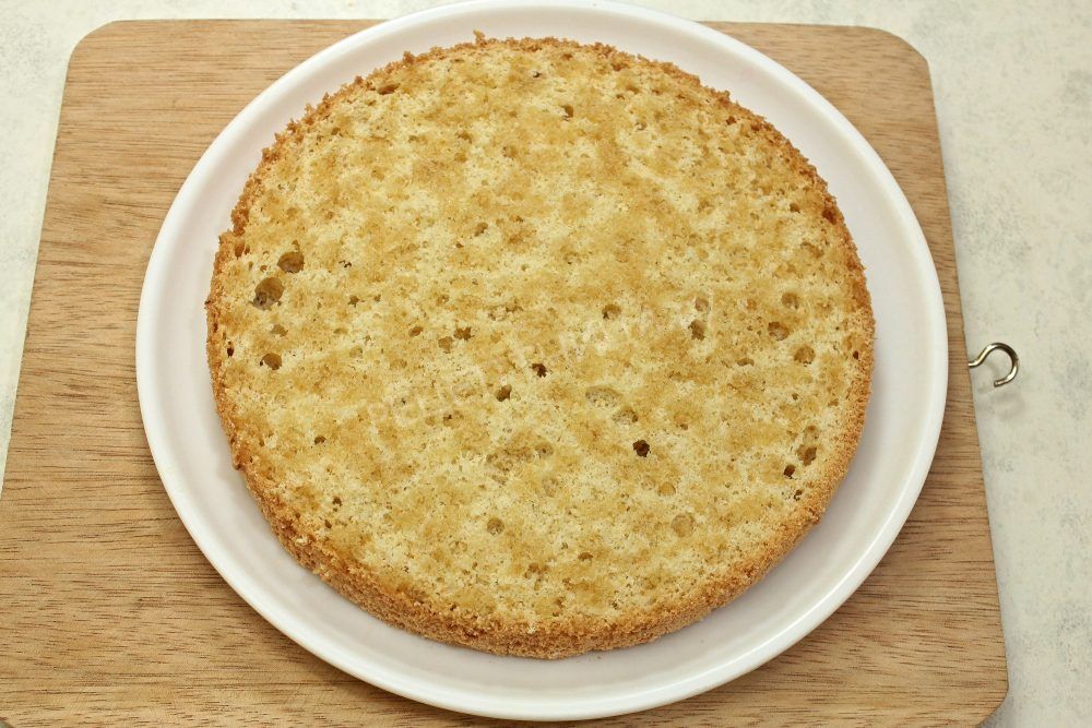 Бисквитный торт с масляным кремом - фото шаг 8