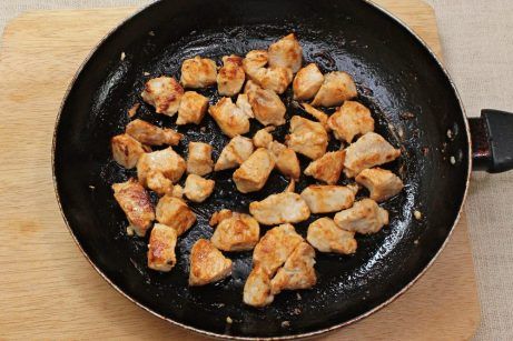 Куриное филе в сливочном соусе с карри - фото шаг 2