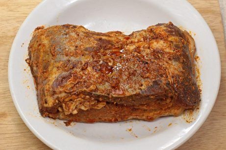 Маринованная свиная грудинка, запеченная в духовке в фольге - фото шаг 4