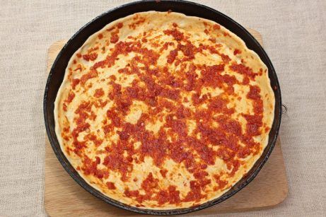 Картофельная пицца с сыром и помидорами - фото шаг 6
