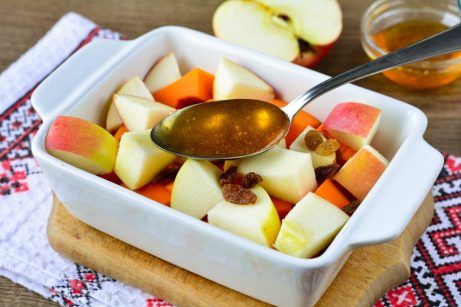 Тыква с яблоками и медом в духовке - фото шаг 6