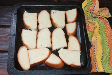 Бутерброды в духовке - фото шаг 1