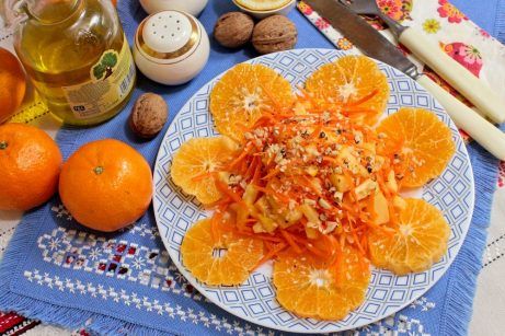 Салат с мандаринами морковью и яблоком - фото шаг 8