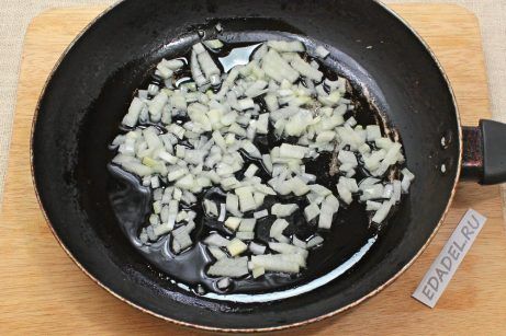 Куриный суп с грибами и вермишелью - фото шаг 2