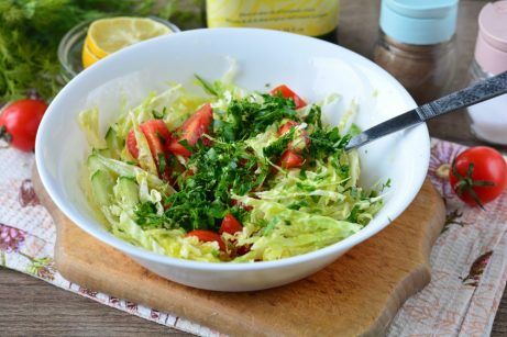Салат с савойской капустой и овощами - фото шаг 7