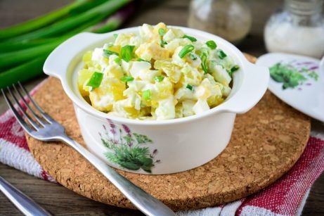Картофельный салат с яйцом - фото шаг 10