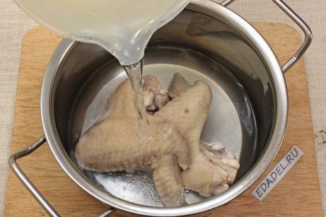 Суп из куриных крылышек с вермишелью - фото шаг 2