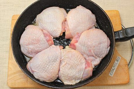Жареная курица с кизилом - фото шаг 1