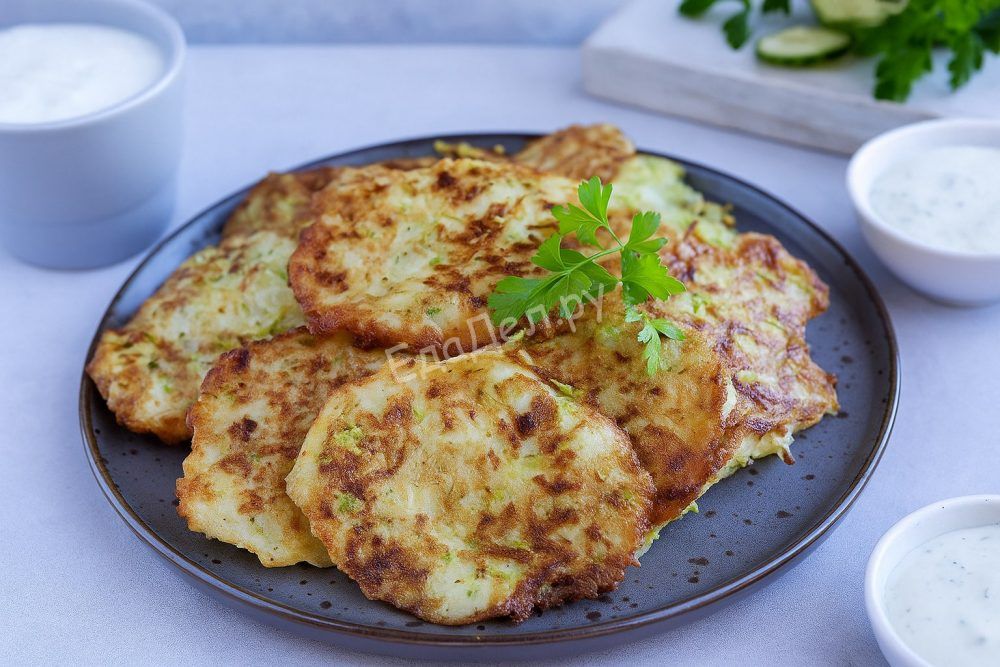 Кабачковые драники на сковороде