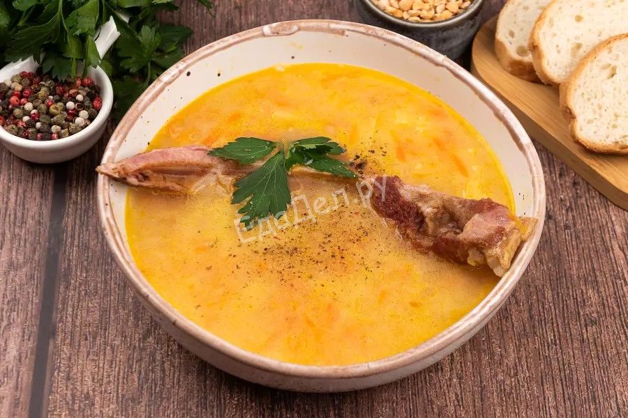 Гороховый суп с рёбрышками
