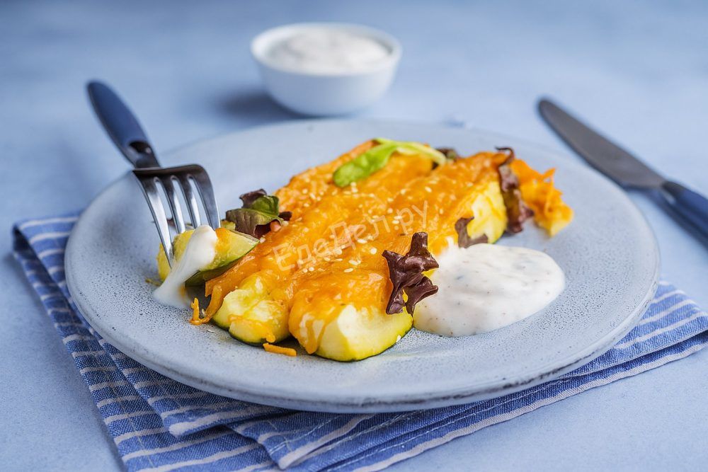 Кабачки запечённые с сыром и чесноком овощная закуска